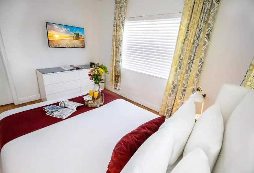 호텔 Beachside All Suites