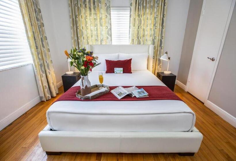 בית מלון כפרי Beachside All Suites