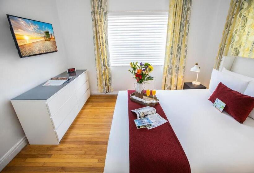 בית מלון כפרי Beachside All Suites