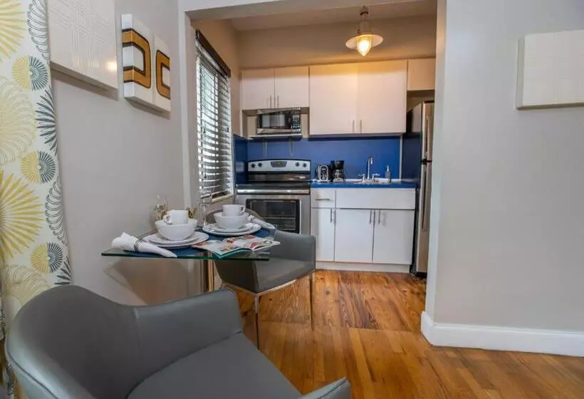 호텔 Beachside All Suites