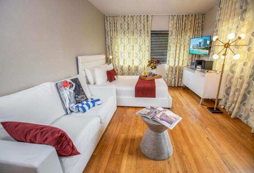 בית מלון כפרי Beachside All Suites