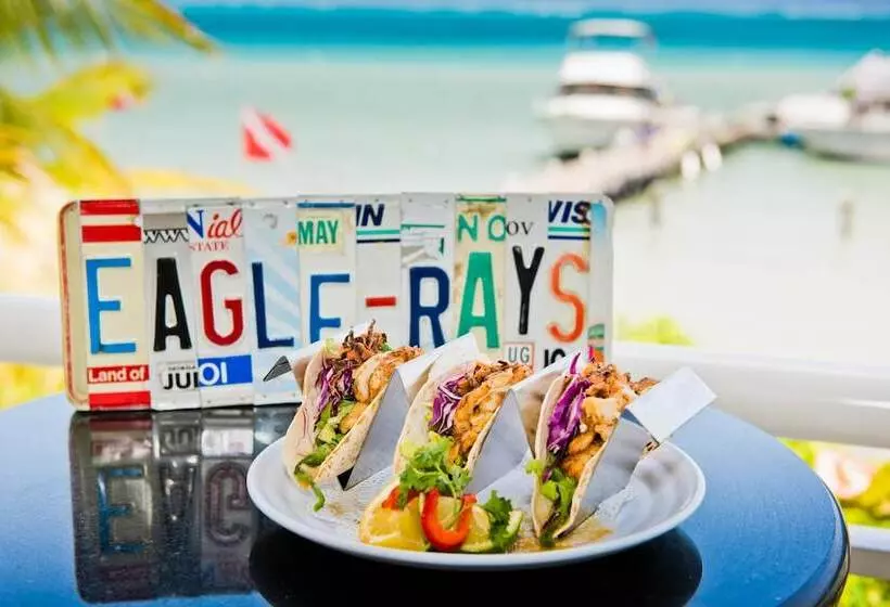 هتل Compass Point Dive Resort