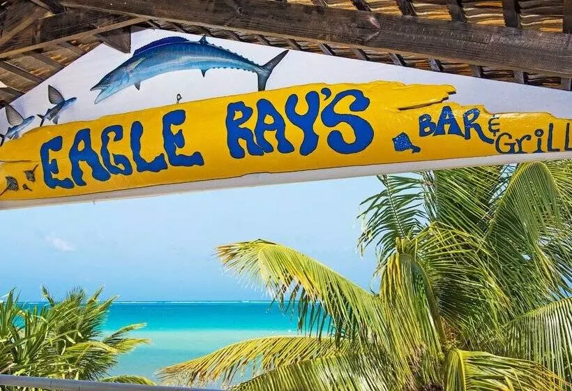 هتل Compass Point Dive Resort