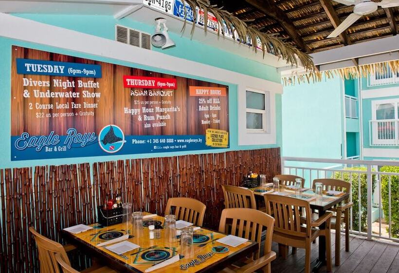 هتل Compass Point Dive Resort