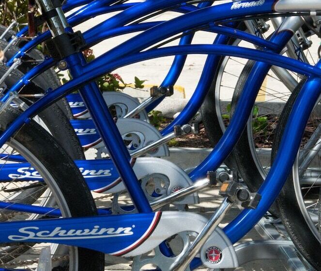 هتل Compass Point Dive Resort