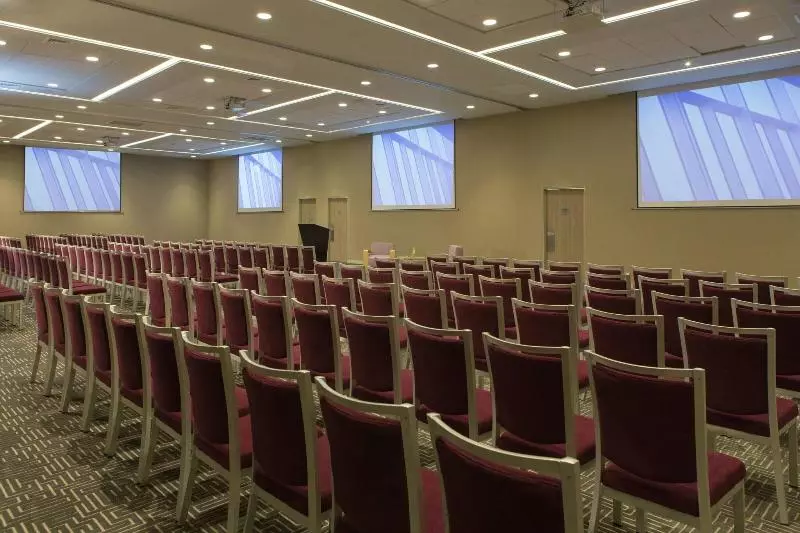 Hotelli Courtyard By Marriott Santiago Las Condes