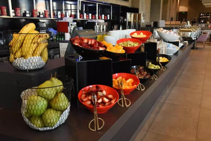Hotelli Courtyard By Marriott Santiago Las Condes
