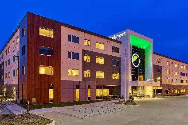 هتل Element Fargo