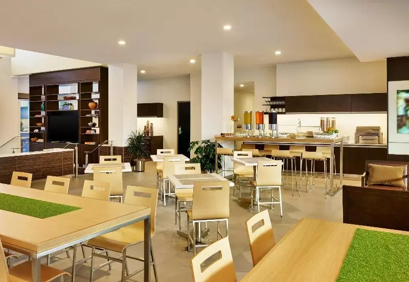 هتل Element Fargo