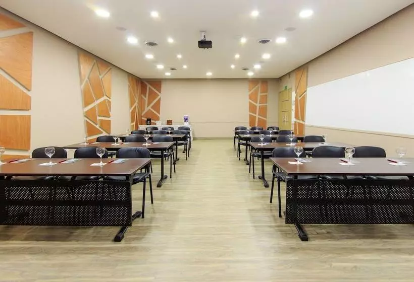 ホテル Factory Green Bogotá