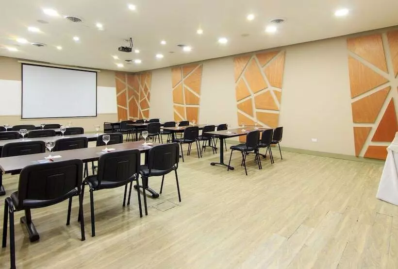 ホテル Factory Green Bogotá