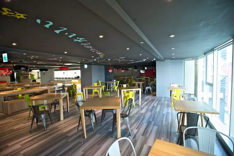 Fx Hotel Kaohsiung Zhonghua Road Branch