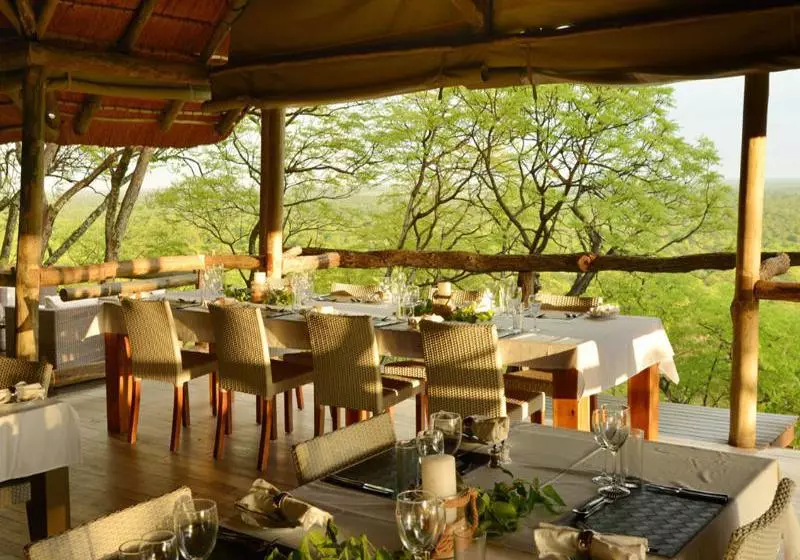 هتل Ghoha Hills Savuti Lodge