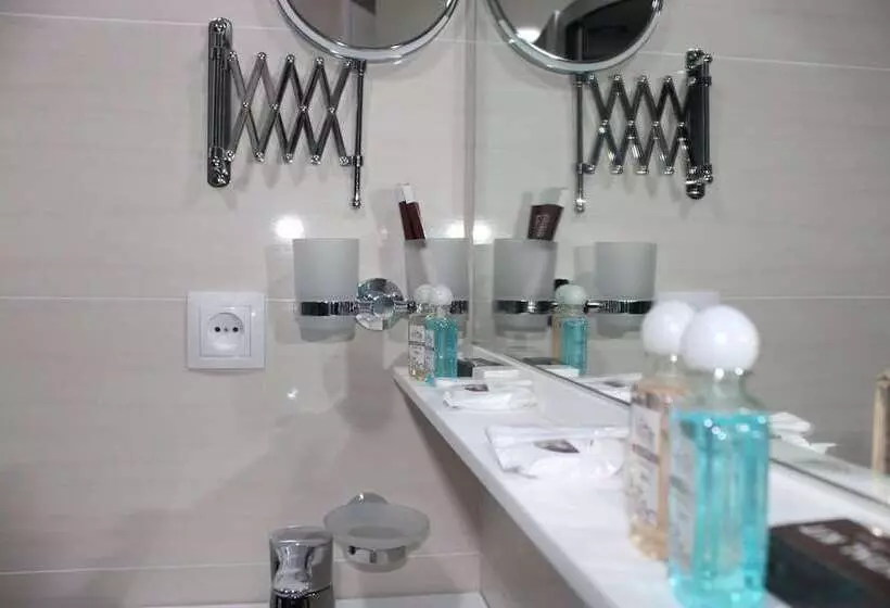 هتل Rest And More By Dedeman