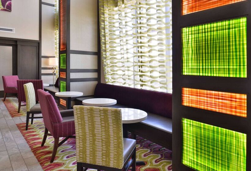 酒店 Hampton Inn & Suites Dallas Market Center