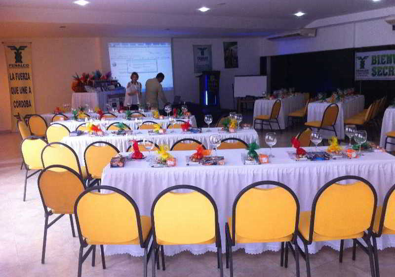 هتل Mí Corral Plaza