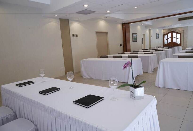 هتل Meson Del Valle