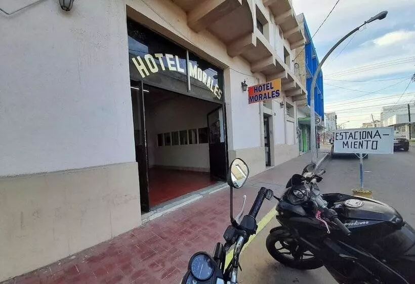 فندق Morales Inn