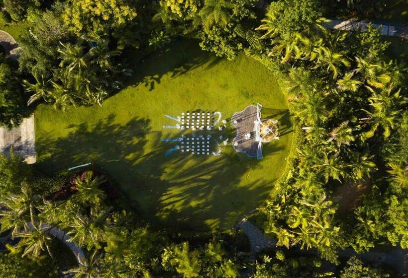 בית מלון כפרי Pullman Resort Xishuangbanna