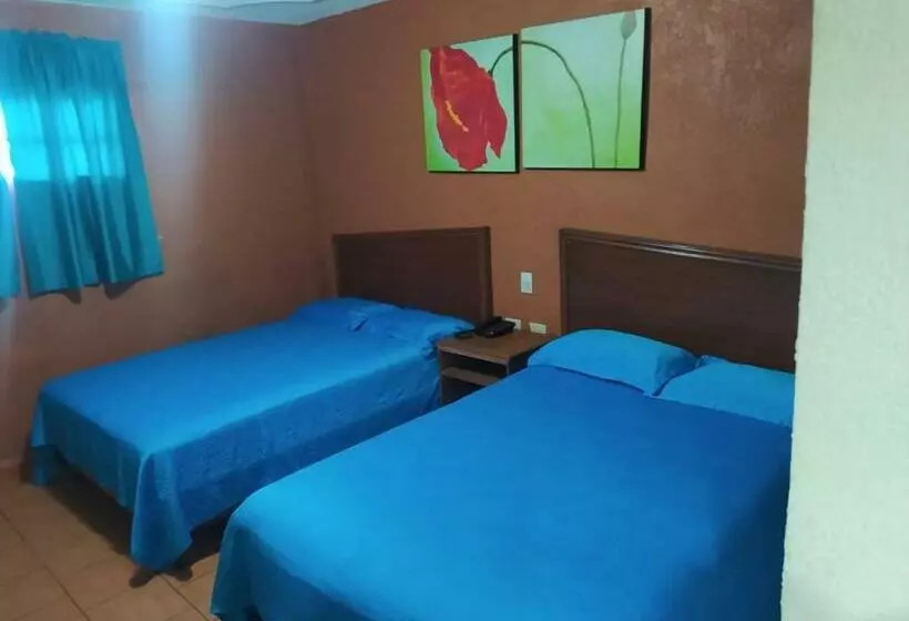 Hotelli Posada Del Rey