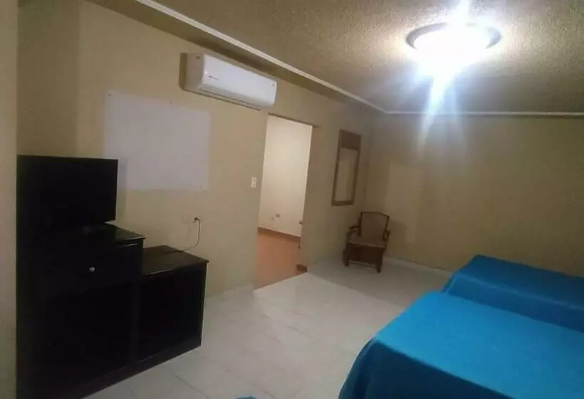 Hotelli Posada Del Rey