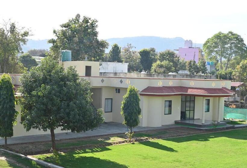 هتل The Resortella