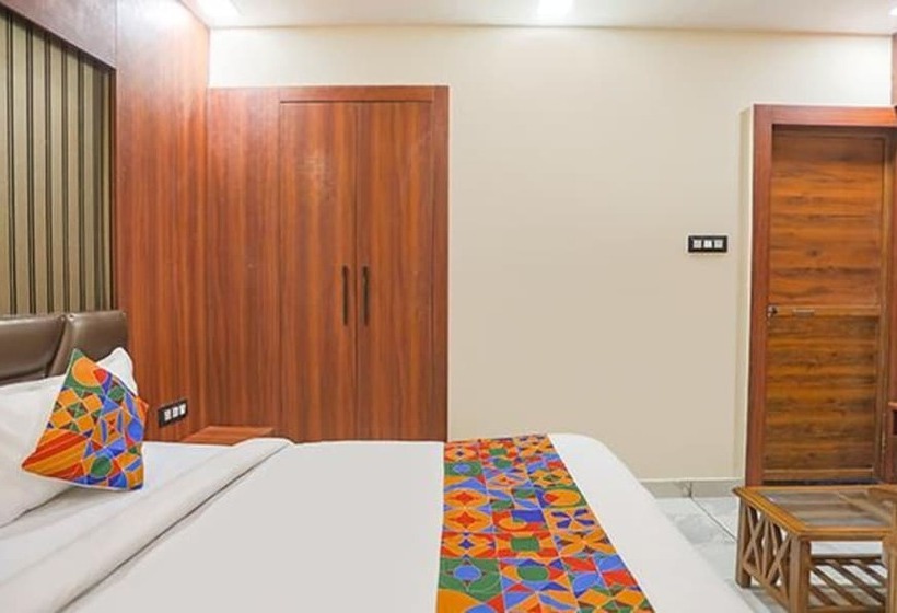 Fabhotel The Treenity House