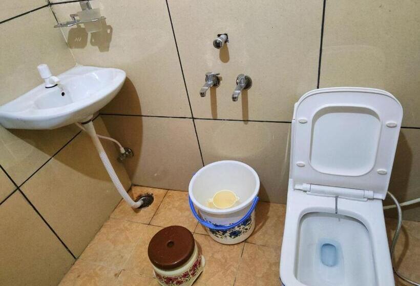 هتل Raj   Near Railway Station , Haridwar