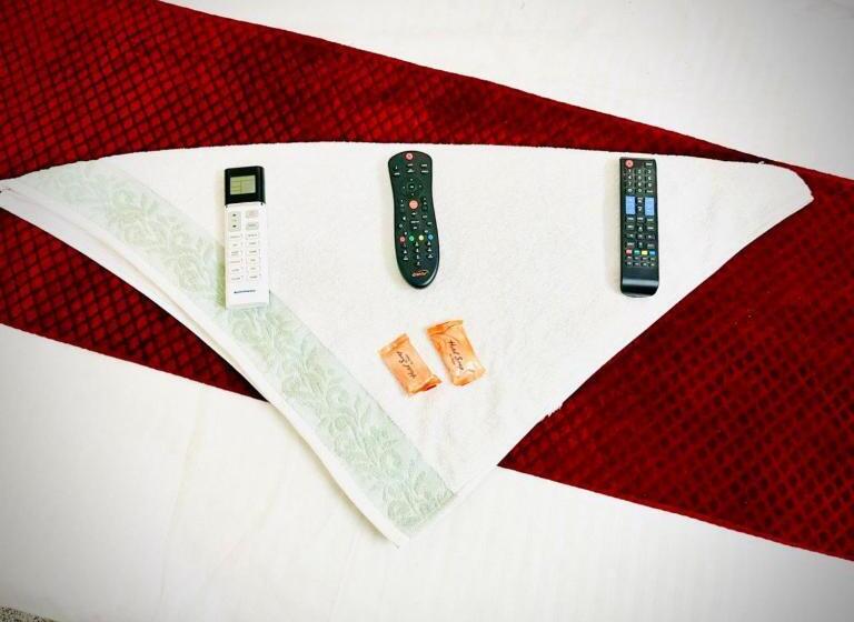 هتل Raj   Near Railway Station , Haridwar