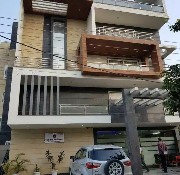 ホテル Blueneck Sec 47 Near Ikea Gmp Gurugram