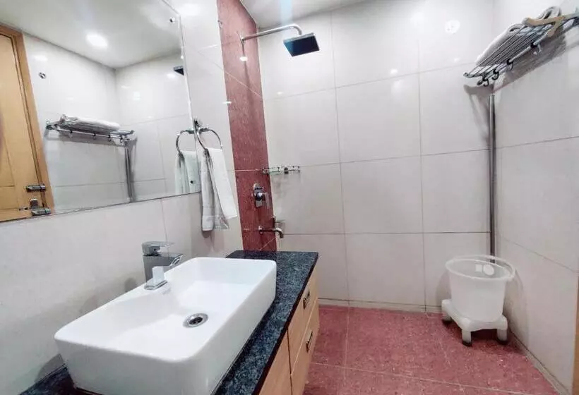 ホテル Blueneck Sec 47 Near Ikea Gmp Gurugram