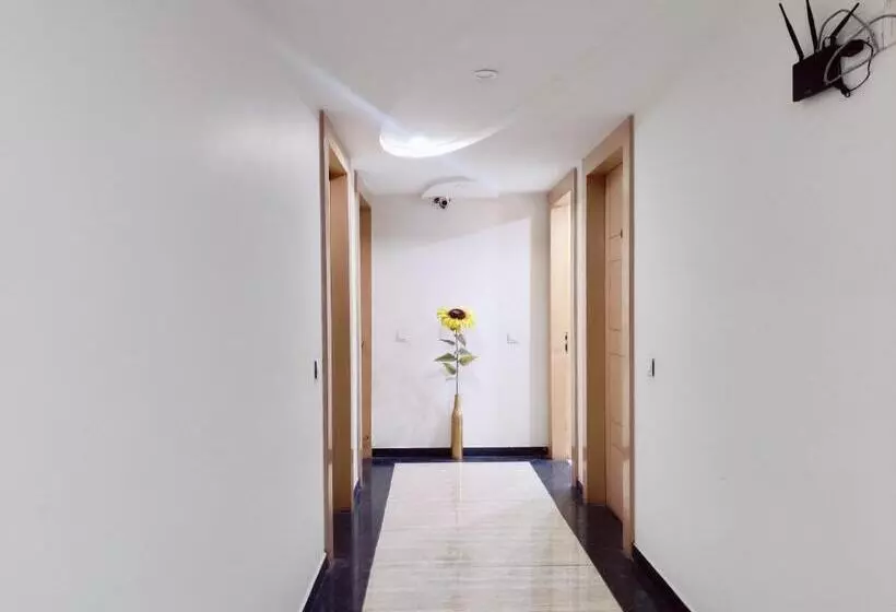 ホテル Blueneck Sec 47 Near Ikea Gmp Gurugram