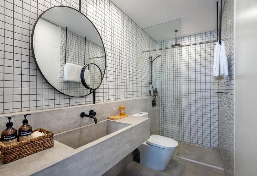 Base Pusan Serviced Apartment Shanghai New International Expo Centre