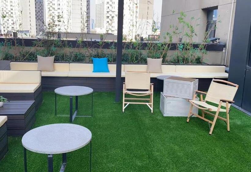 Base Pusan Serviced Apartment Shanghai New International Expo Centre