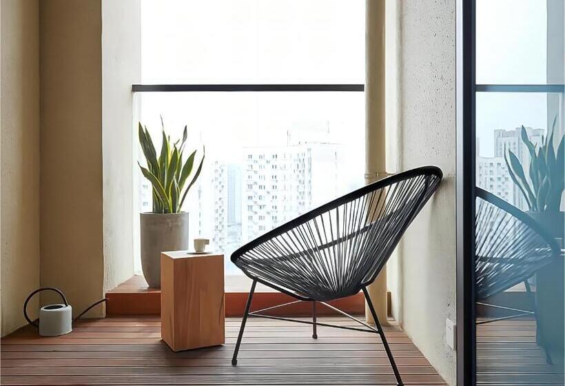 Base Pusan Serviced Apartment Shanghai New International Expo Centre