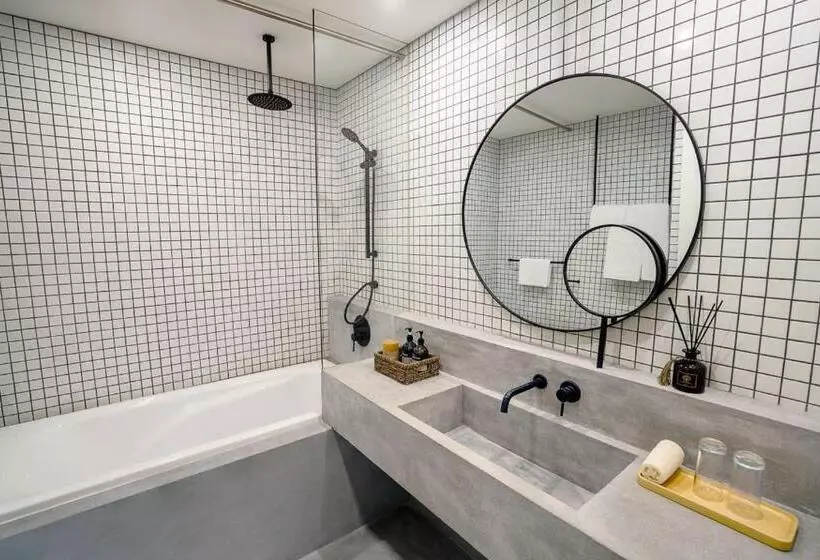 Base Pusan Serviced Apartment  Shanghai New International Expo Centre