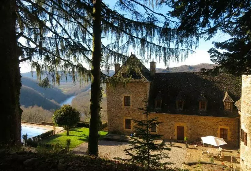 ベッドアンドブレックファースト Château De Chauvac   Chambres Et Table D Hôtes Avec Vue Sur La Rivière