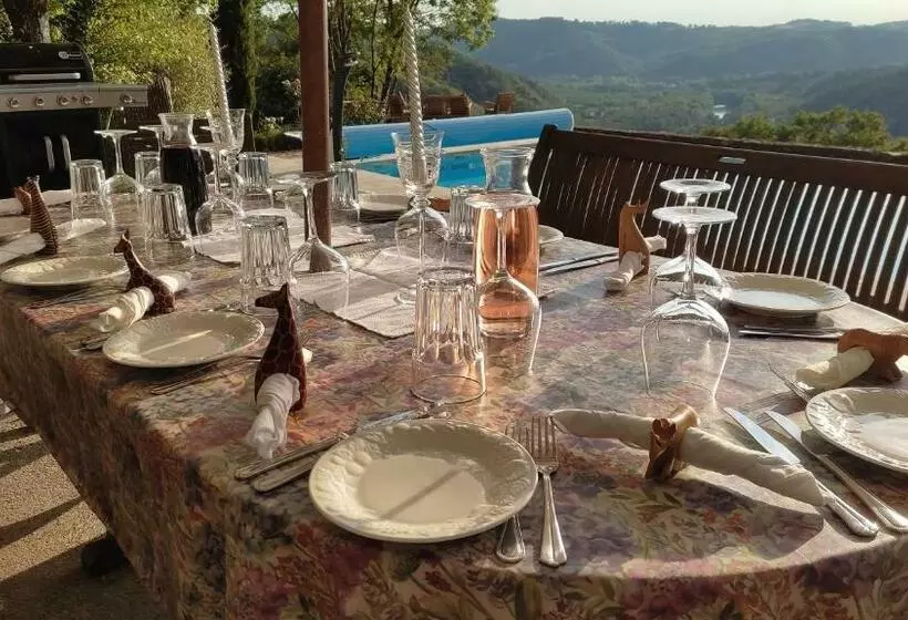 ベッドアンドブレックファースト Château De Chauvac   Chambres Et Table D Hôtes Avec Vue Sur La Rivière