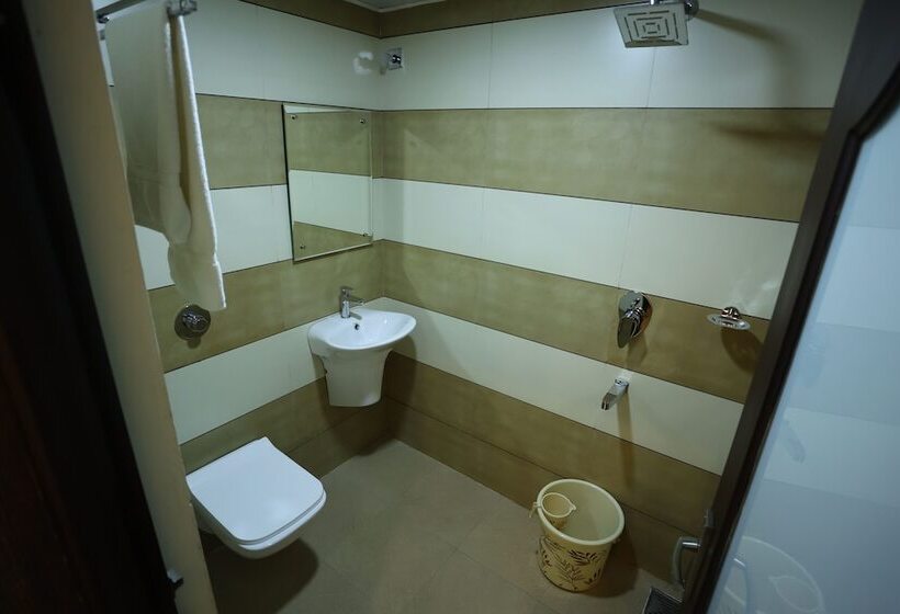 בית מלון כפרי Balaji Regency Kanhangad