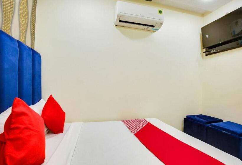 هتل Oyo Flagship 80943b  Blue Shine