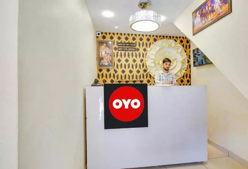 هتل Oyo Flagship 80943b Blue Shine