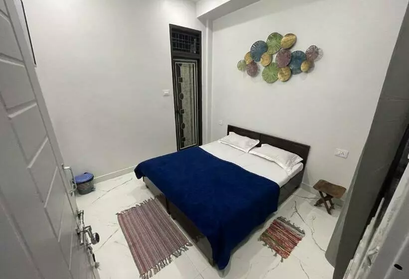 Olt Hostel