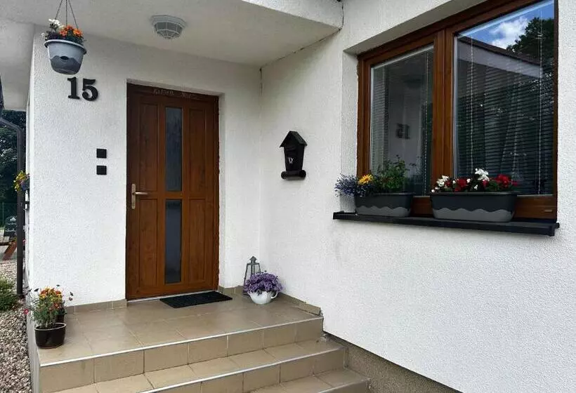 Majatalo Restaurace A Penzion Na Stráni