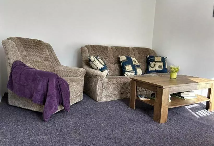 Majatalo Restaurace A Penzion Na Stráni