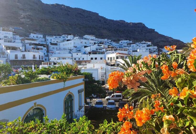 Billy S Marina Apartments With Pool Access, Puerto De Mogan