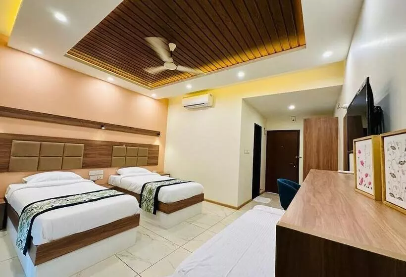 Hotelli Aananda Wellness And Resorts