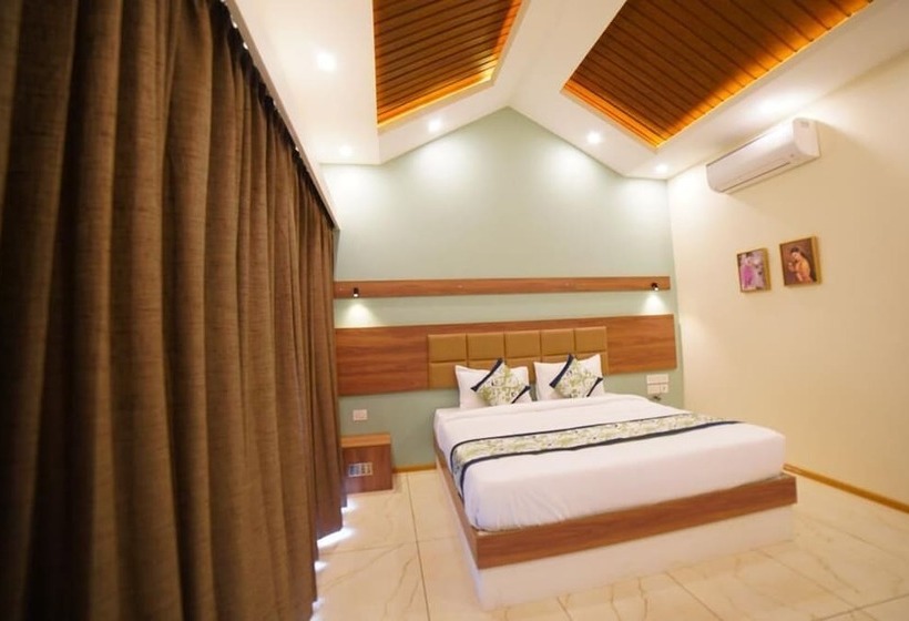 Hotel Aananda Wellness And Resorts