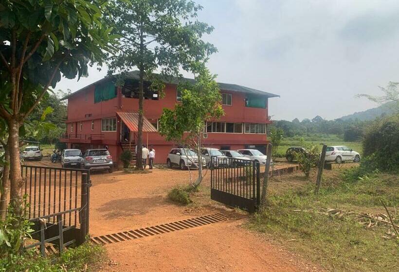 בית מלון כפרי Malemane Farmstay Agumbe