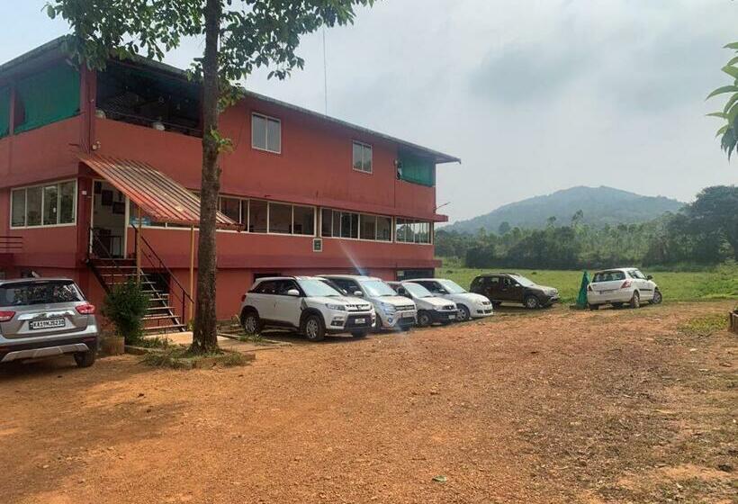 בית מלון כפרי Malemane Farmstay Agumbe