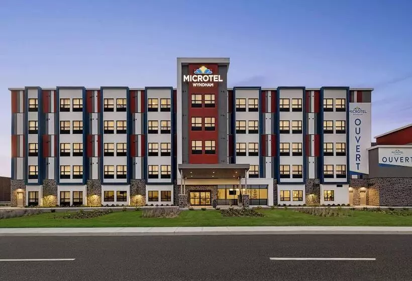 Microtel Inn & Suites By Wyndham Boisbriand